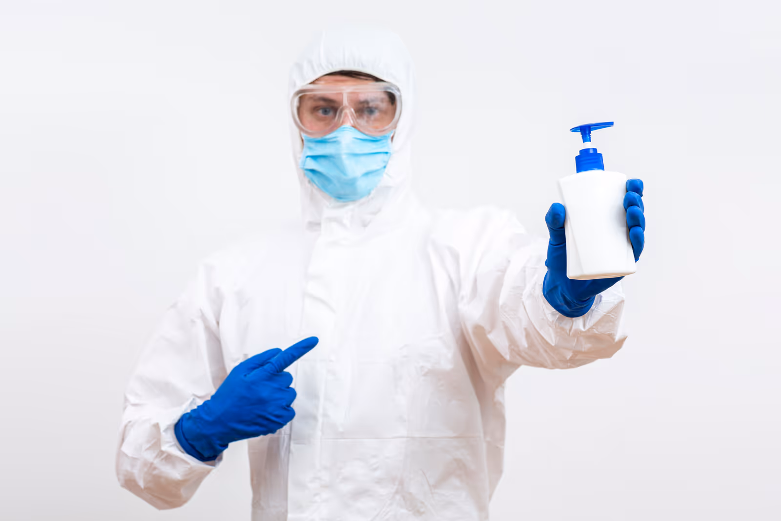 Disinfection and pest treatment tools used by technicians
